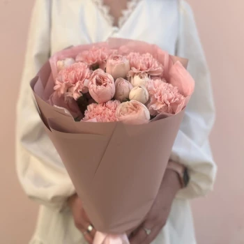 The most delicate bouquet with peony rose